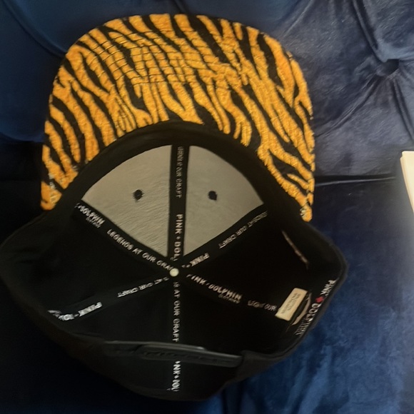 Snap back - Picture 4 of 6